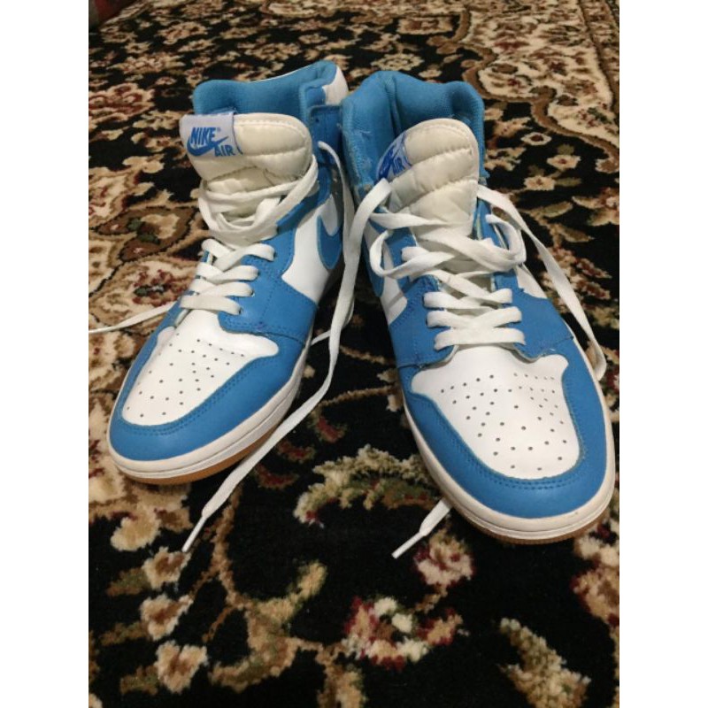 Sepatu Basket Nike Air Jordan 1 UNC