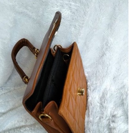 TAS SELEMPANG / TAS JINJING KUNCI PUTAR OVAL KEREN DUA RUANG