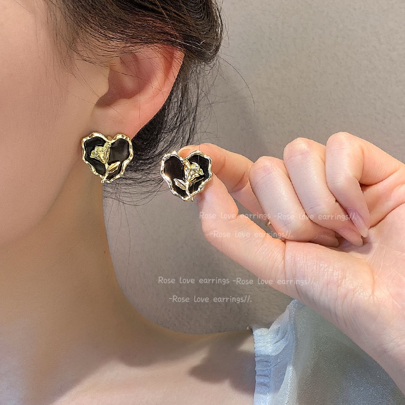 Anting Bentuk Bunga Bahan 925 Silver Needle Metal Gaya Vintage Korea Untuk Wanita