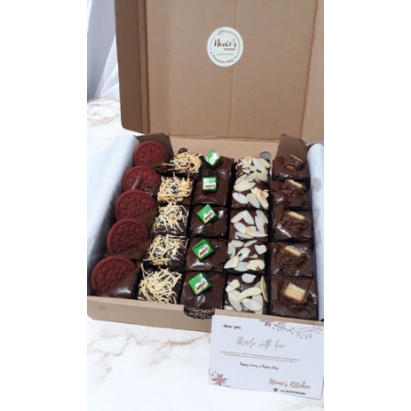 

PREMIUM BROWNIS SEKAT / BROWNIS ULTAH