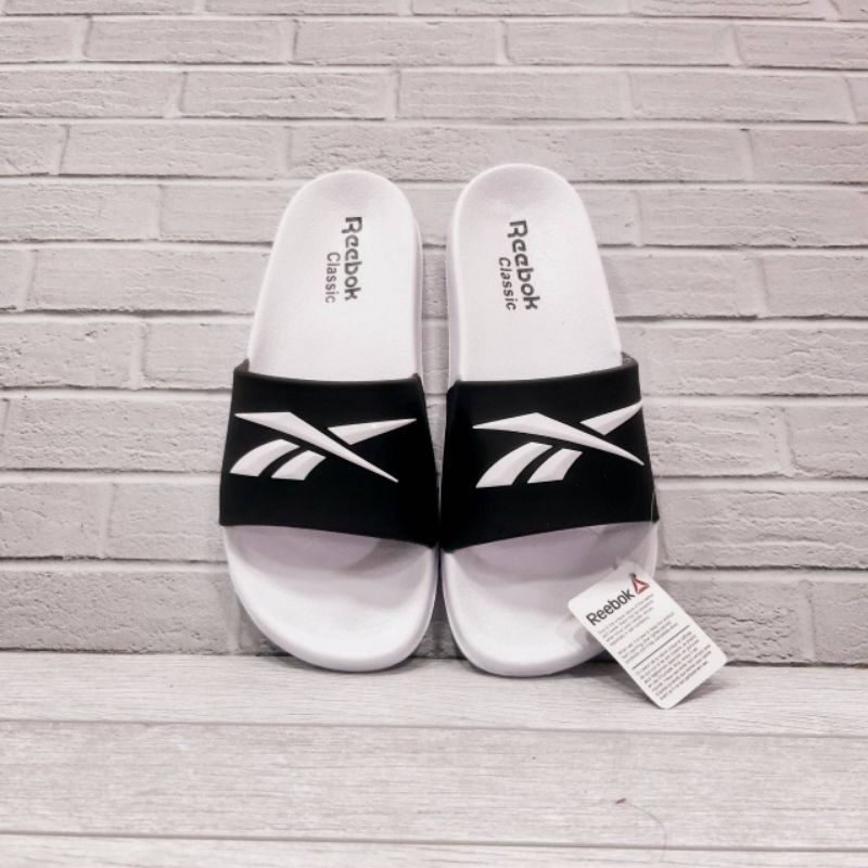 NEW ARRIVAL SENDAL REEBOK classic slide hitam putih