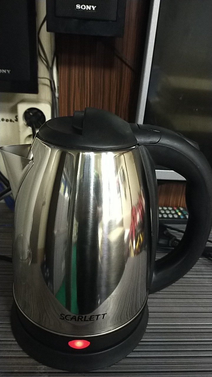 Kettle Listrik 2 Liter Scarlett / Heater Pemanas Air / Teko Listrik