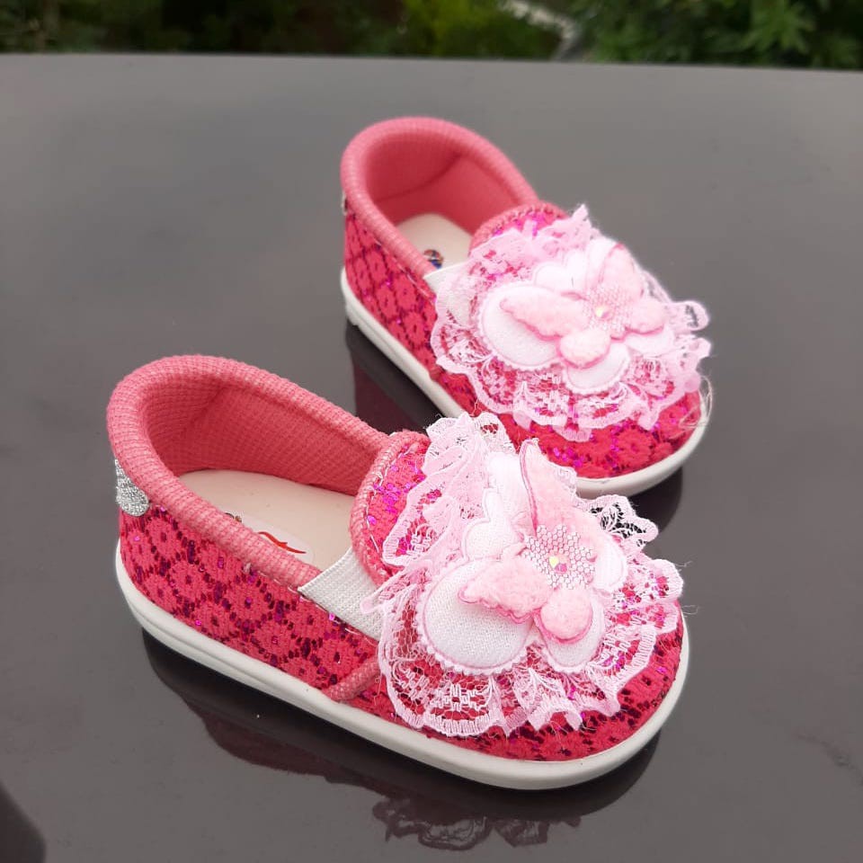 TOKOERS SOP04 Sepatu Pesta Anak Perempuan Slip On Kupu-kupu Bunyi Cit Cit Umur 1 2 3 tahun