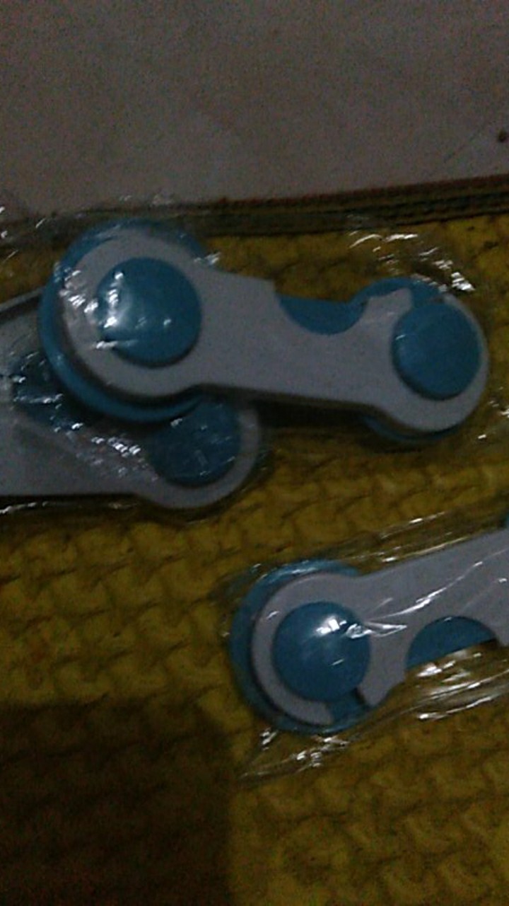 Kunci Pengaman Lemari /kulkas/ Pintu