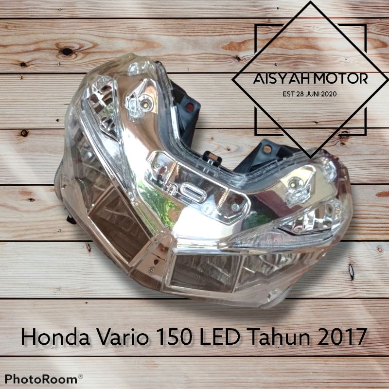 Reflektor Lampu Depan Honda Vario 150 Led Tahun 2017