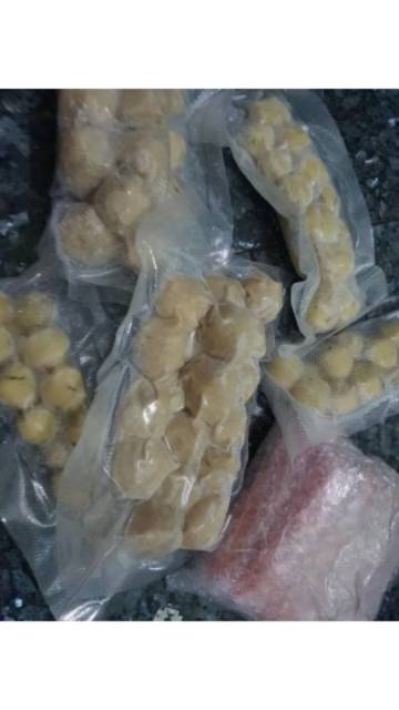 

bakso aya isi daging lemak / gajih