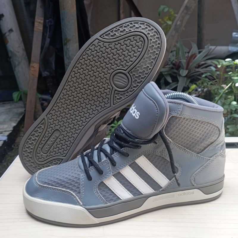 Sepatu Second Adidas Neo Raleigh Mid