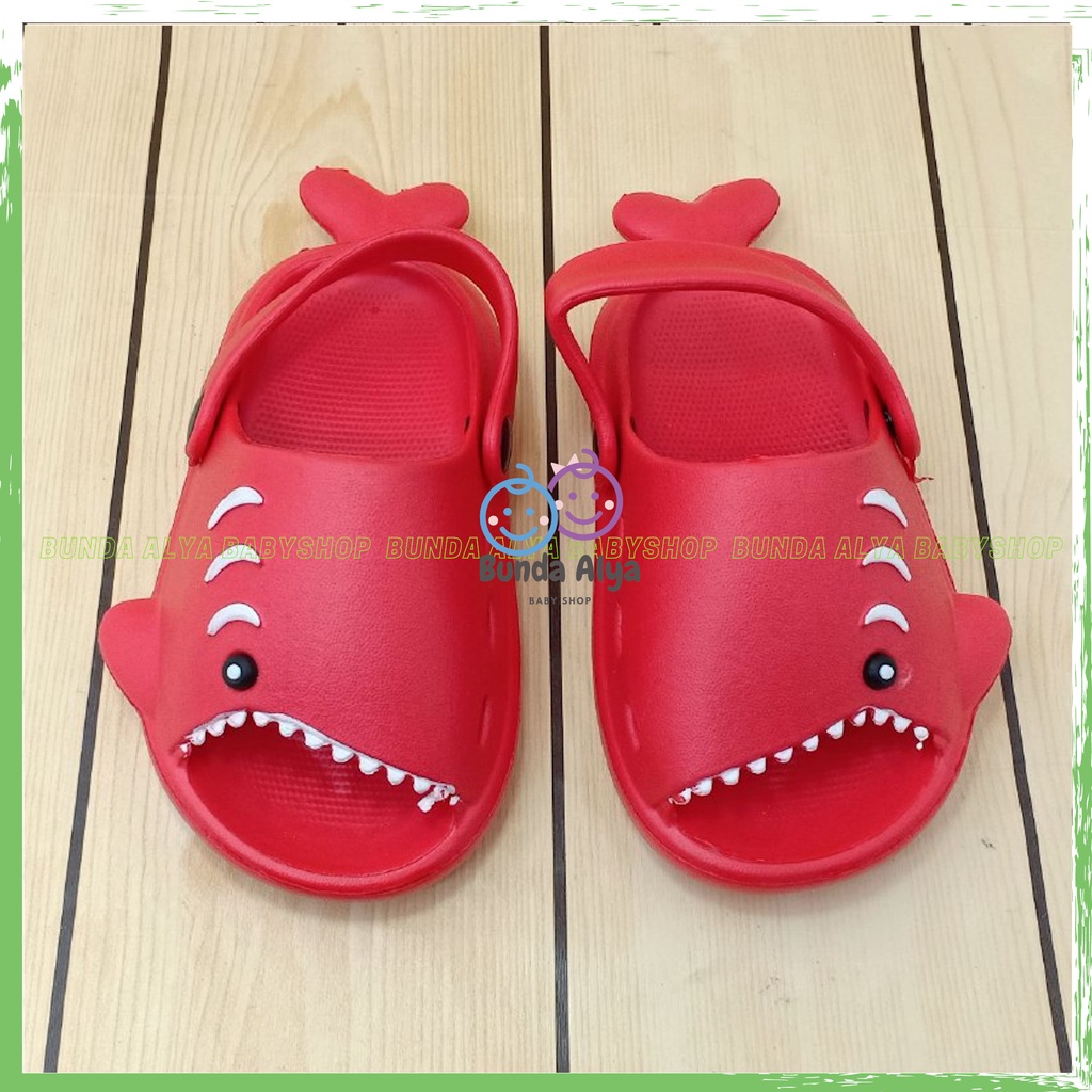 Sendal Anak Laki Laki IMPORT Usia 3 4 5 Tahun Baby Shark Lentur Elastis - Sepatu Sandal Slop Anak Cowok Model Ikan Lucu MERAH Sendal Anak Cowok Cewek Kret Anti Licin Sendal Slop Anak Tali Belakang Nyaman Dipakai Size 24-28