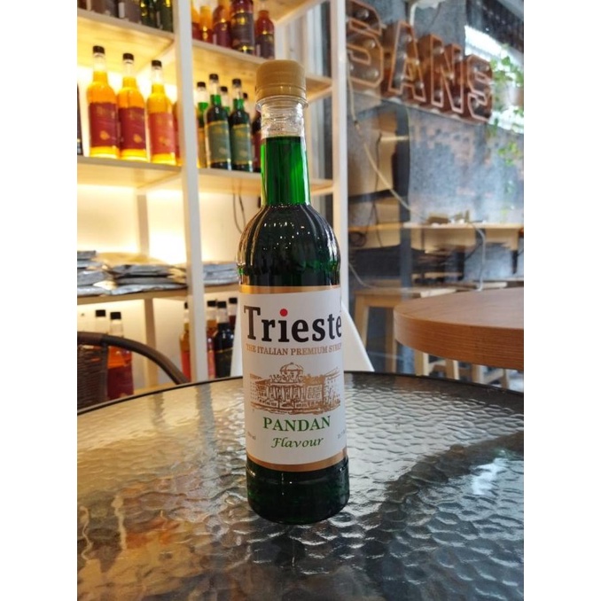 

SYRUP TRIESTE PANDAN - SIRUP RASA PANDAN - 650 ML