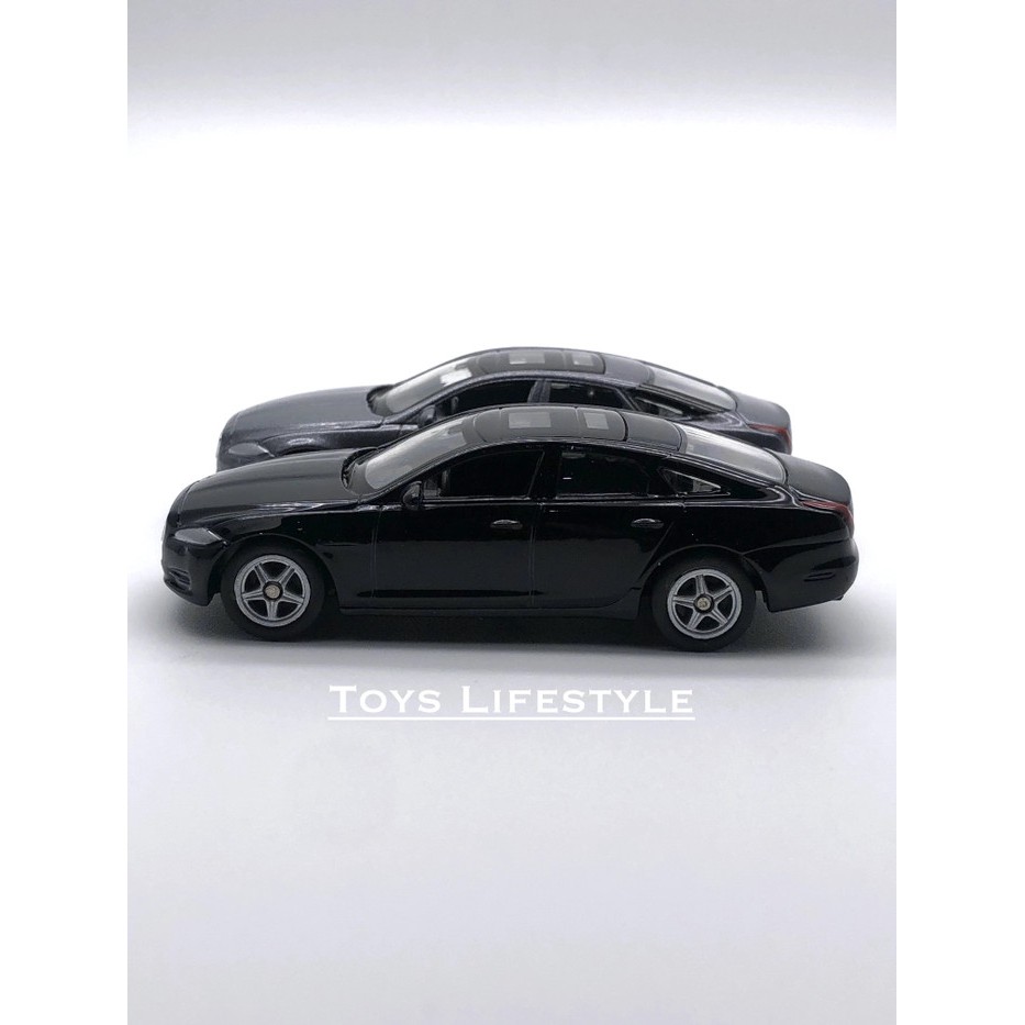 Welly Diecast - Jaguar XJ 2010 Skala 1:60