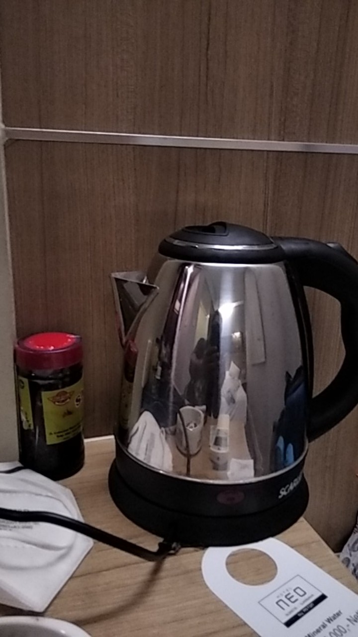Teko Listrik Pemanas Air / Kettle Electrik 2 Liter