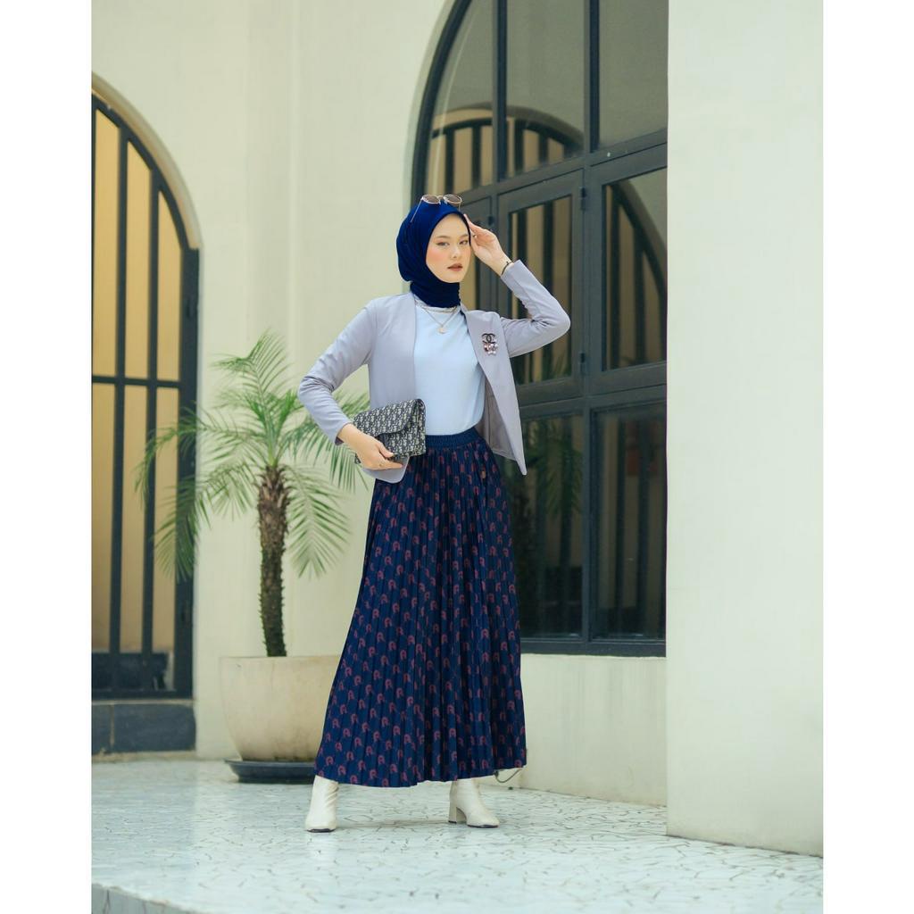 Monogram Rania Gem Pleated Skirt Rok Plisket Motif Monogram Rania Gem By Rania Fashion Rok Wanita