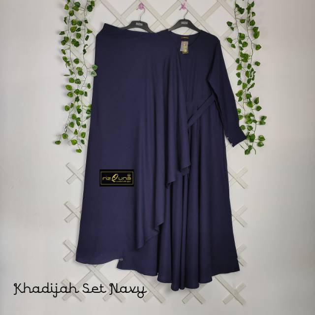 RIZQUNA GAMIS---Gamis Khadijah Set Navy Wollycrepe Caltri size M, l, Xl, Xxl