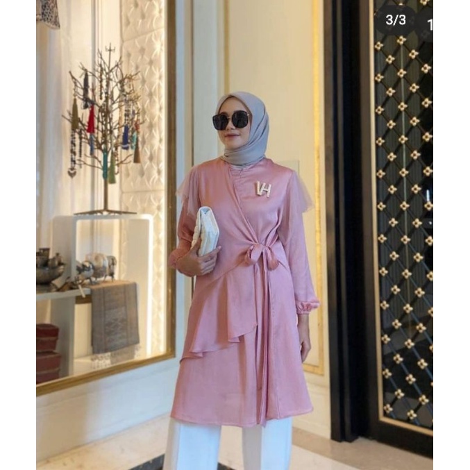 Preloved Celine Blouse Vanilla Hijab