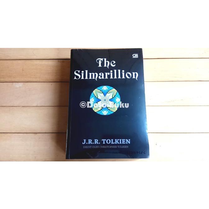 

The Silmarillion (J.R.R. Tolkien) Lord Of The Ring Star Seller