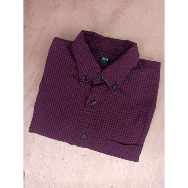 Kemeja Flannel Uniqlo M merah kotak hitam kecil