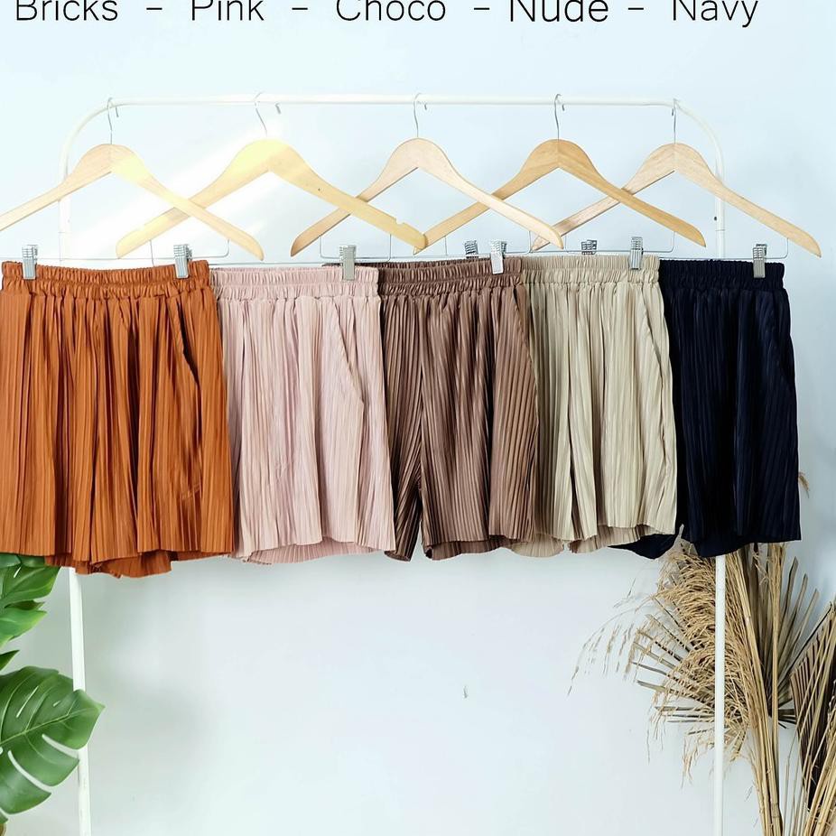 HOTPANT PLISKET JUMBO//CELANA PENDEK WANITA