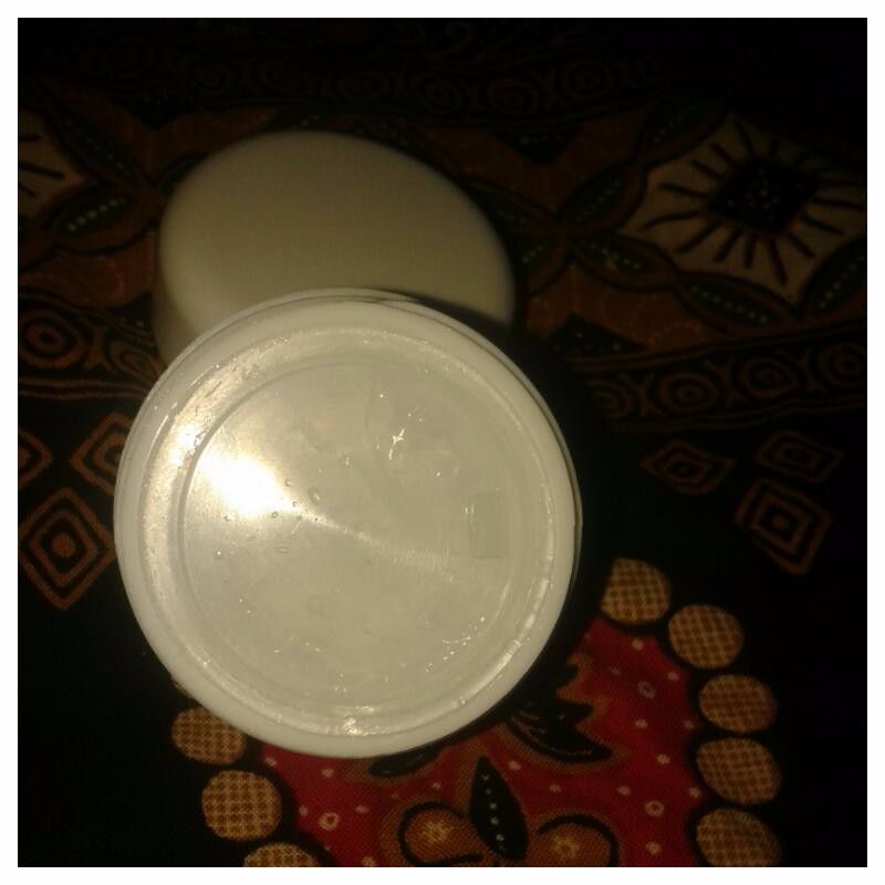 CREAM NUTRISI WAJAH VITAMIN B3 ( PENGECIL PORI WAJAH)