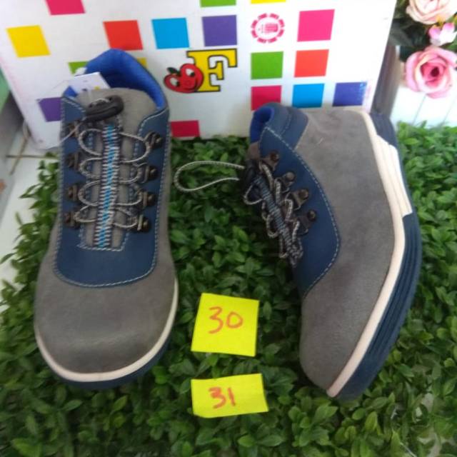 Sepatu anak fladeo