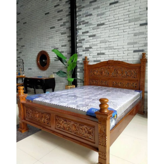 Dipan ukir Rahwana/ tempat tidur Rahwana kayu jati