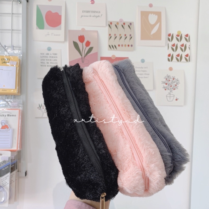 

[ARTISTY ID] Pencil Case / Tempat Pensil Bulu Furry bahan Bulu dan Plastik