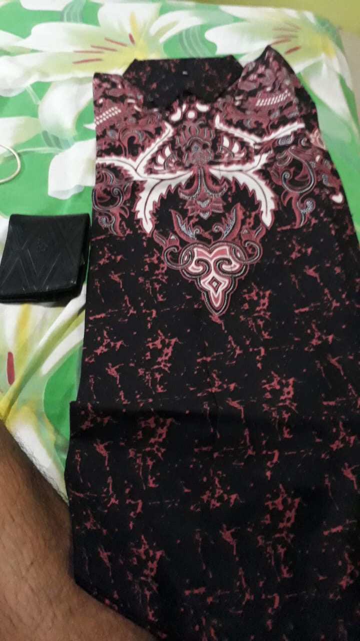 Kemeja Batik Pria Ginandra Ungu Full Furing Reguler Fit
