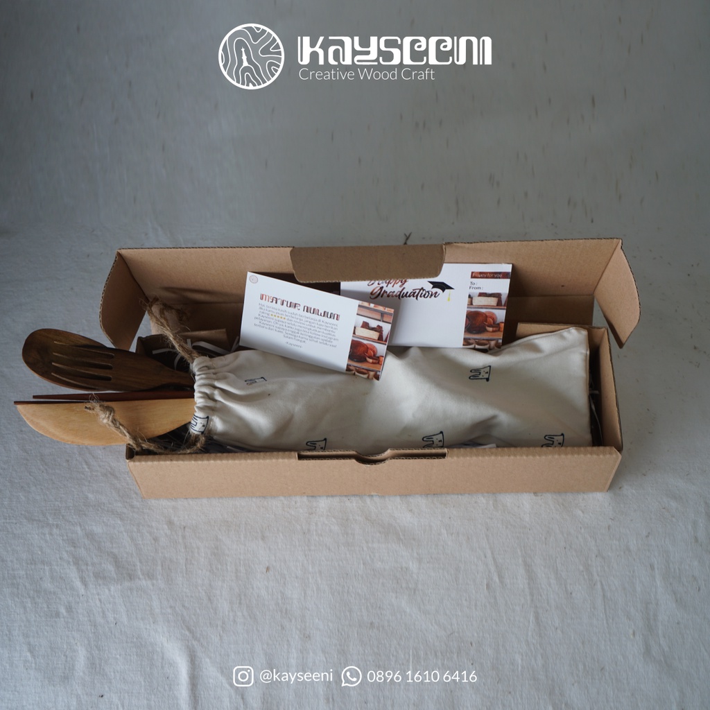 

KAYSEENI HAMPERS ALMA | KADO PERNIKAHAN/WEDDING | WISUDA/GRADUATION | ULANG TAHUN/BIRTHDAY | EXCLUSIVE GIFT BOX | SOUVENIR | LEBARAN | ANNIVERSARY | HAMPERS KAYU