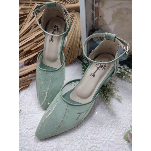 sepatu rafaizoutfit warna Sage green 5cm kaca