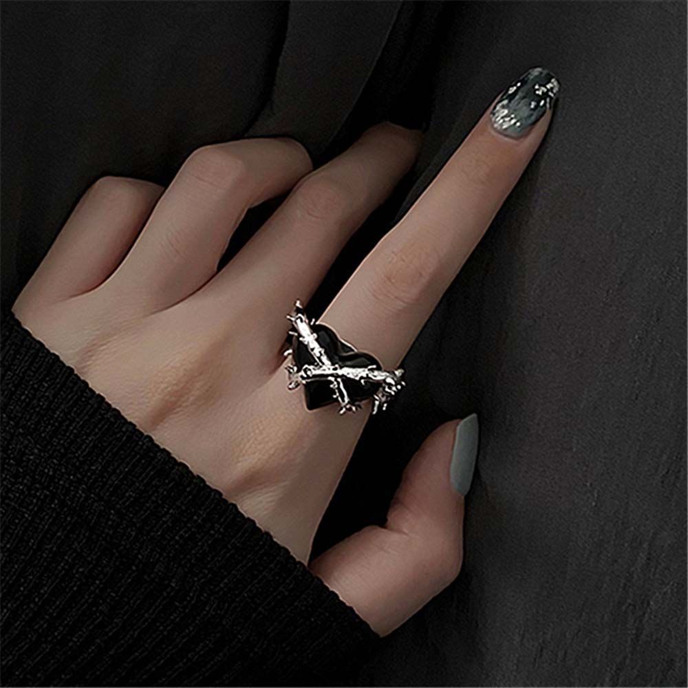 Needway  Lovers Open Rings Vintage Joint Rings Women Rings Punk Thorns Gifts Heart Shaped Black Trendy Jewelry Korean Style/Multicolor