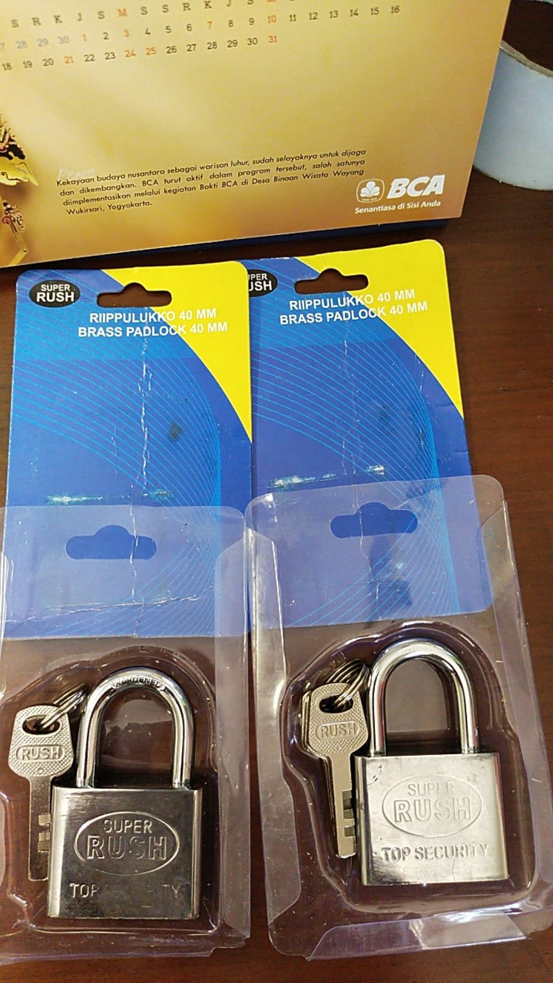 Gembok Putih Pendek 40mm 3 Key