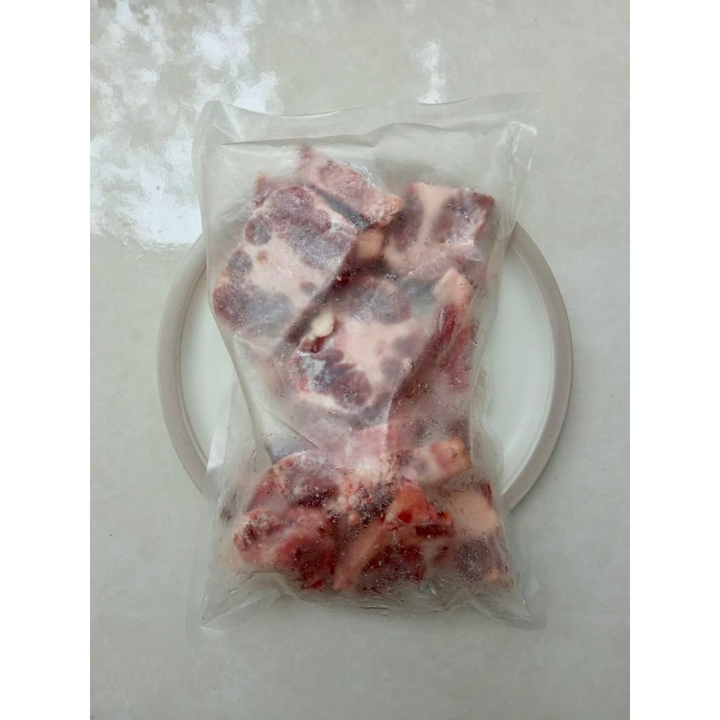 

Buntut Sapi Lokal / Oxtail Local