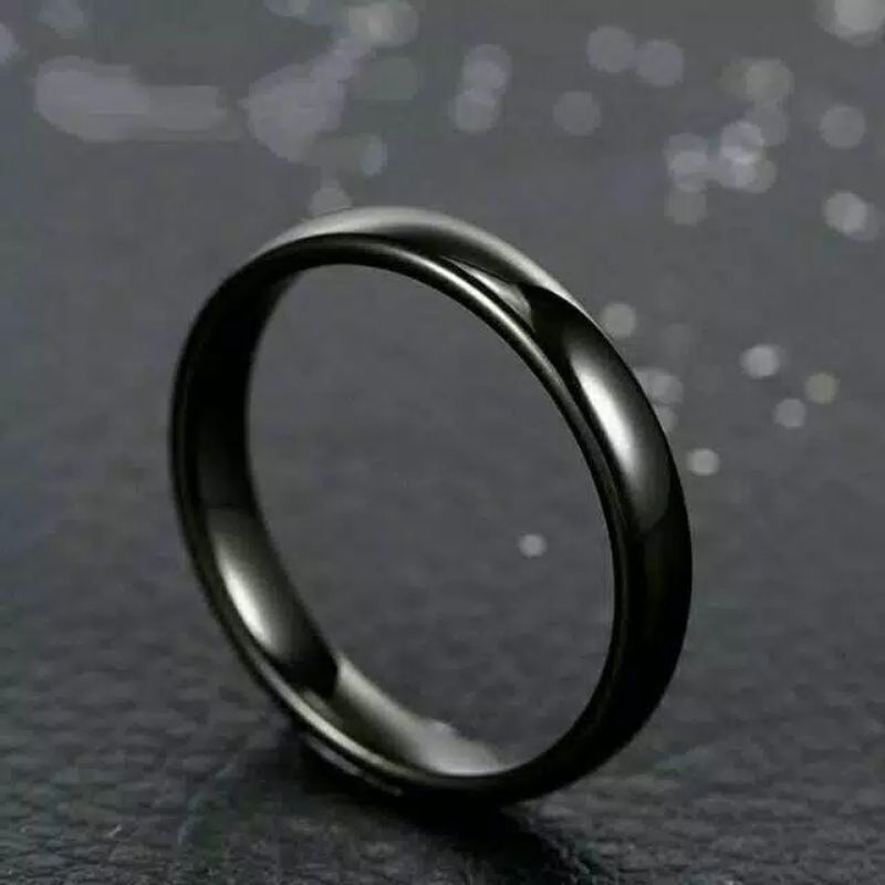 Cincin Oval Titanium Warna Hitam