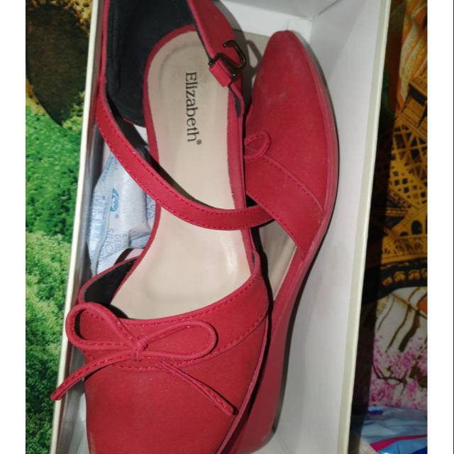 Sepatu elizabeth