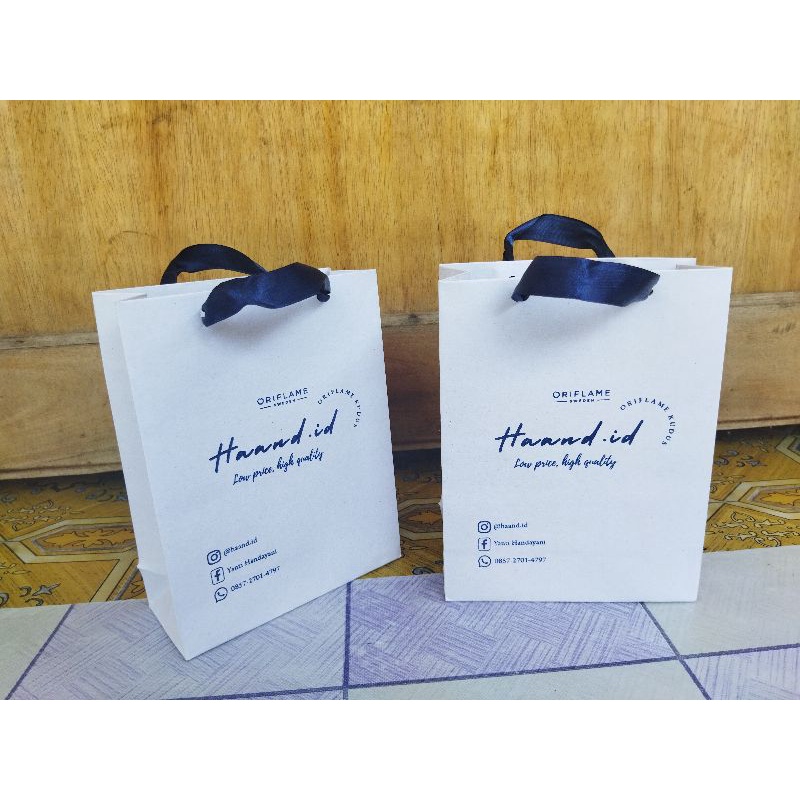 

PAPERBAG KRAFT PUTIH UKURAN CUSTOM DESIGN DAN UKURAN