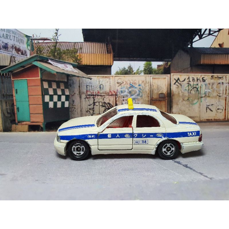 Tomica Toyota Crown Majesta Taxi (55)