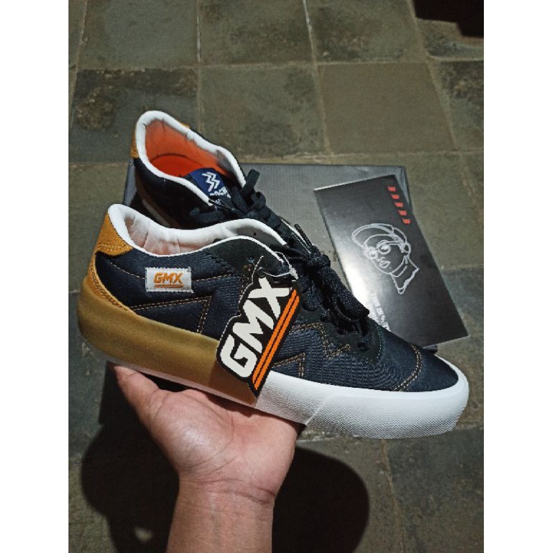 Sepatu GMX X DOCHI SADEGA BNIB