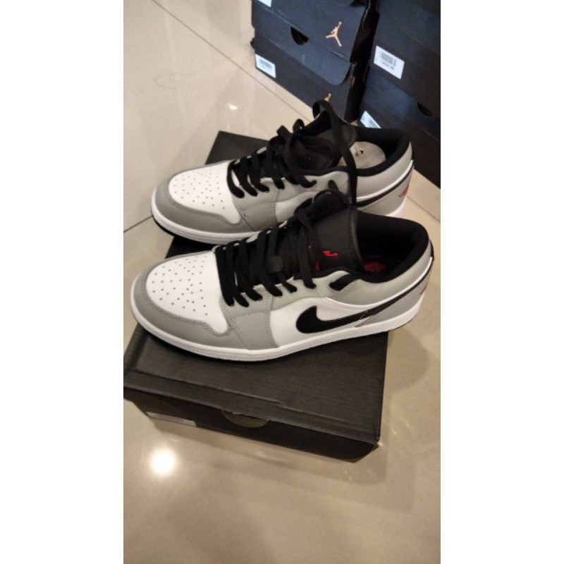 Nike air jordan 1 low smoke grey