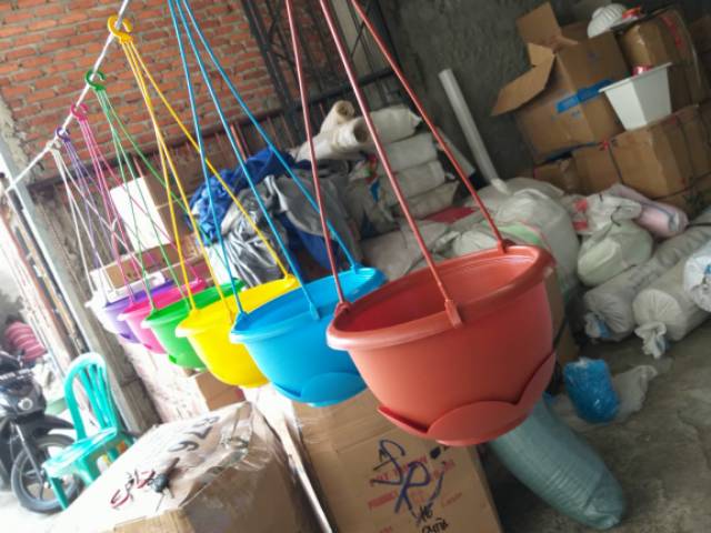 Pot bunga gantung warna warni 21cm-tatakan bawah (fullcolour)