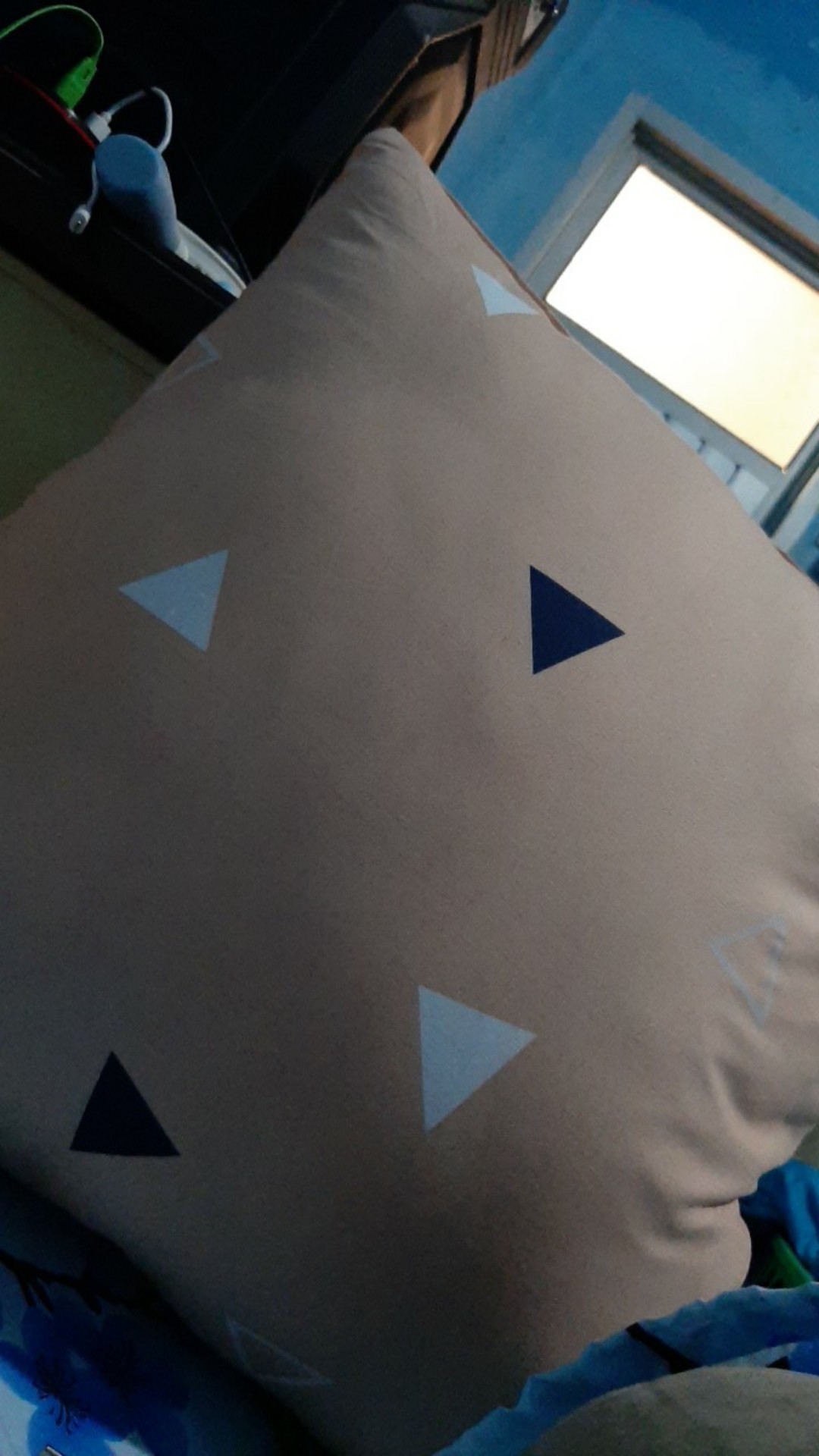 Slide 2. Bantal Kursi Ukuran 45*45cm 50rb Dan 40*40cm 45rb (harga Sudah Termasuk Bantal Dan Sarung)