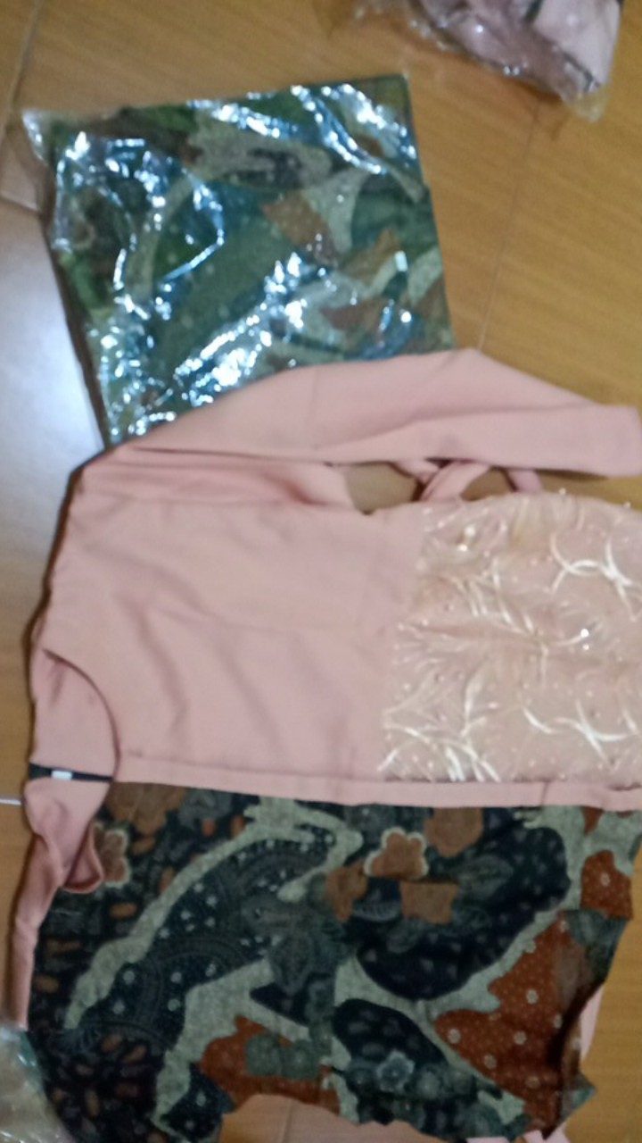 Sarimbit Batik/couple Batik Motif Baru Kombinasi Brokat Terhits Baju Kondangan Terbaru Dan Terlaris