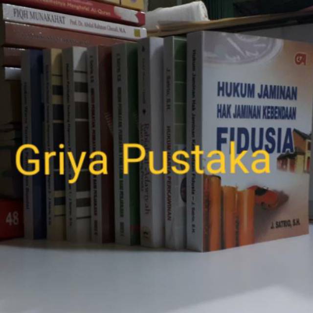 

Koleksi Buku J. Satrio S.H