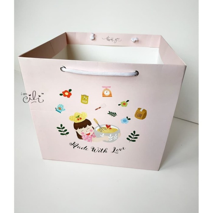 

✨ BISA COD ✨ Paperbag Ukuran 24x24x21 cm Tas Kertas Cantik Made With Love Box Kue