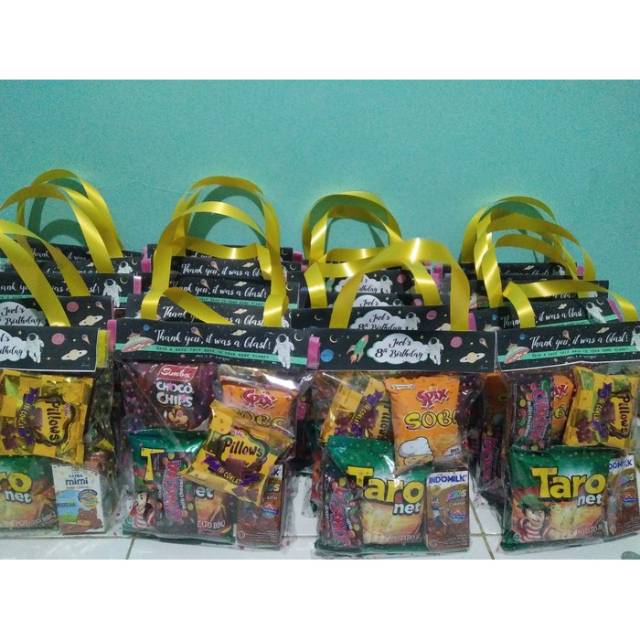 

Paket snack ulang tahun plus hangtag