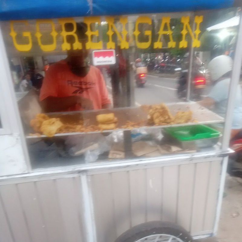 

gorengan nyoi
