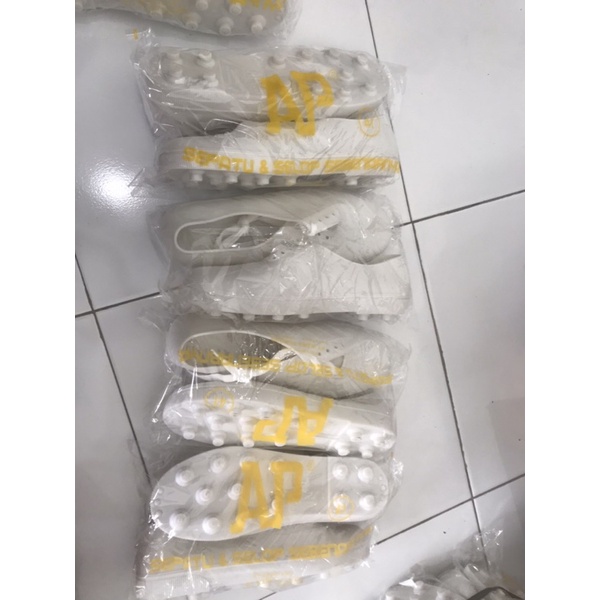 Sepatu PRIA Karet AP Boots Multi Fungsi  AP PUL BOLA 967 Hitam / 963 Putih AP Boot Sepatu Petani