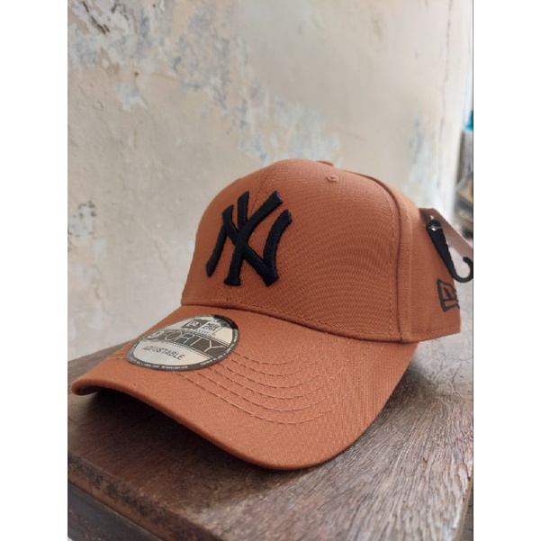 Topi Mlb x New Era NY Coklat Logo Hitam Original