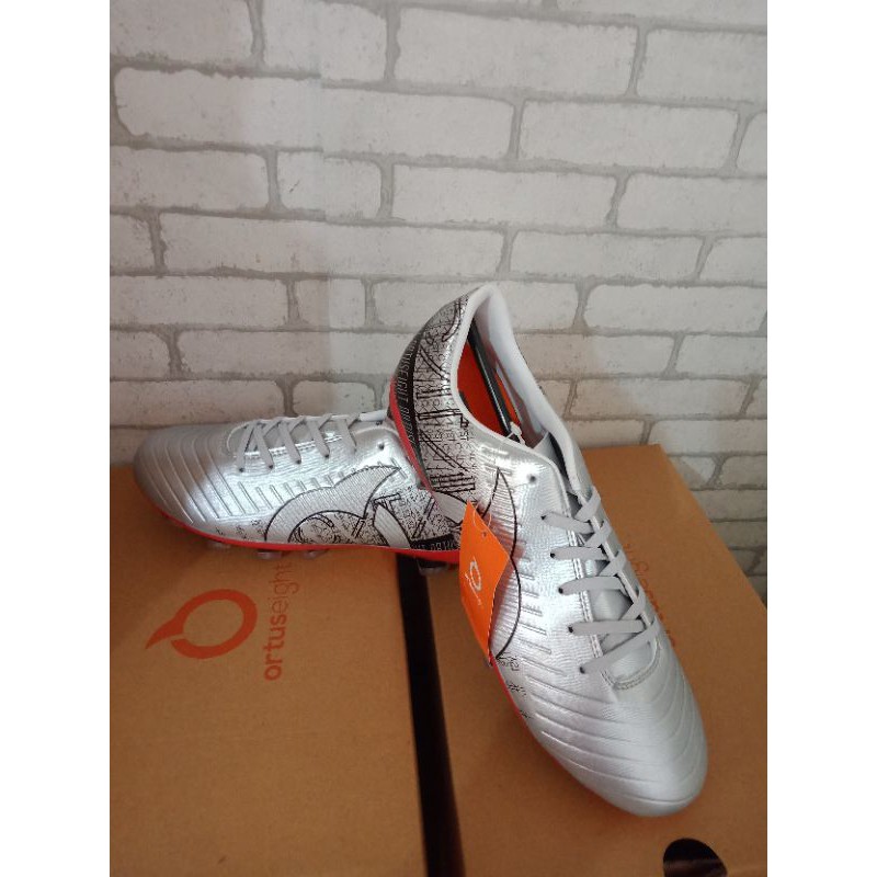 Sepatu Bola ortuseight catalyst cypher fg original