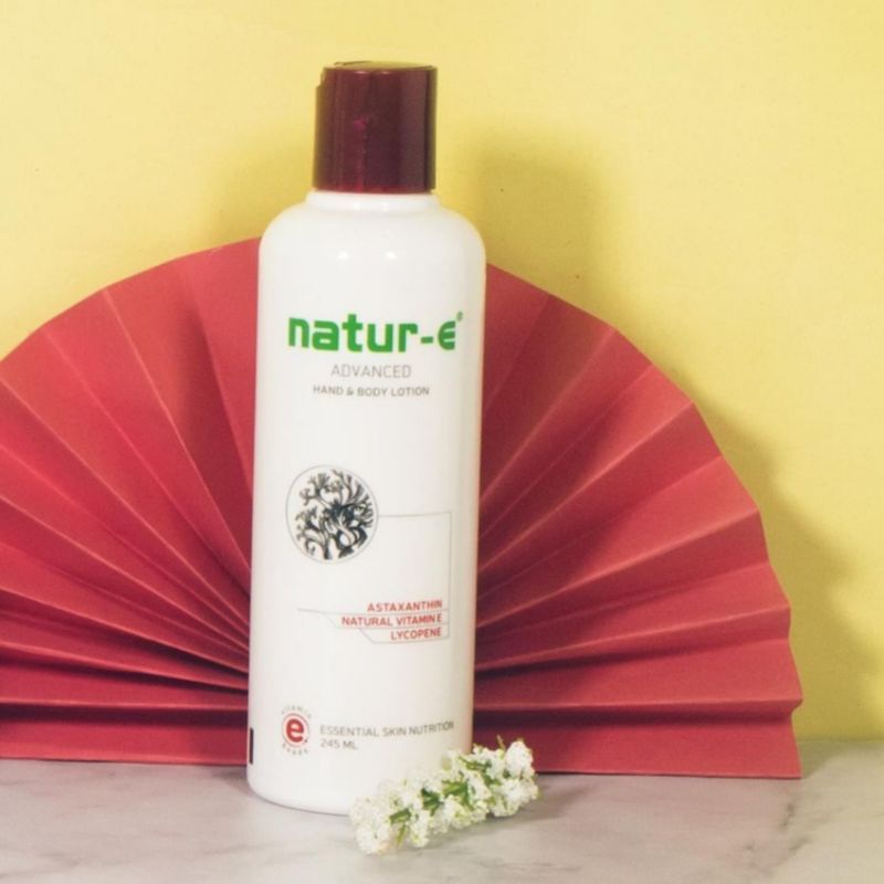 Handbody lotion Advance Natur-E isi 245 ML (Besar) dan 100 ml (Kecil) / HANDBODY LOTION PUTIH Natur-