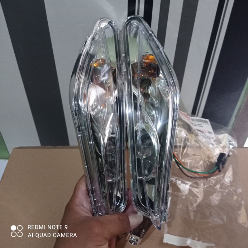 Reflektor Lampu Sen Yamaha Jupiter MX 135