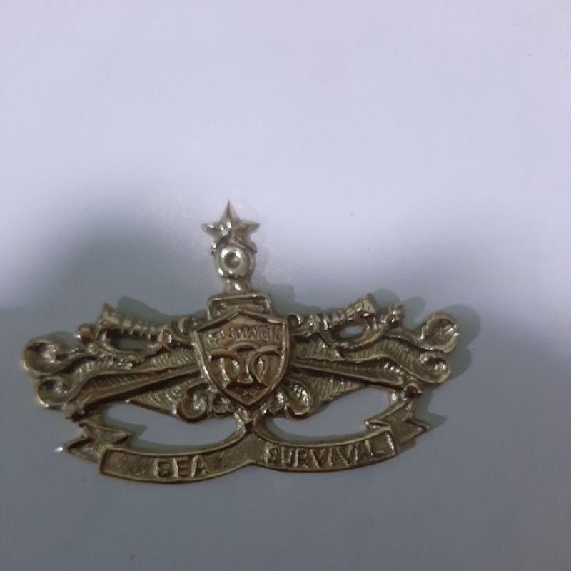 wing polimarin sea survival braso pin